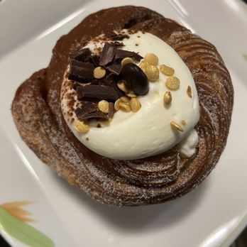 Butter & Crumble - Tiramisu Cruffin - Bakeries Near Me - San Francisco, California