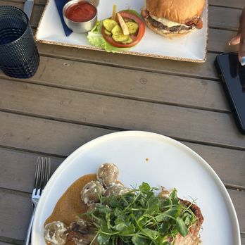 Vistal Restaurant - Half Jidori Chicken and Wagyu Cheeseburger - Seafood Near Me - San Diego, California Vistal Restaurant - Half Jidori Chicken and Wagyu Cheeseburger - Seafood Near Me - San Diego, California