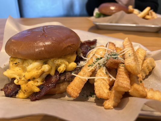 815 Gourmet Grill N Commissary by null