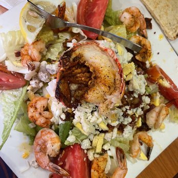 Hobo's Cafe - Salad - New American Near Me - Key Largo, Florida
