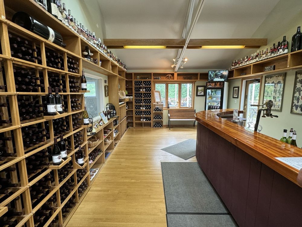 Social spots from Domaine Berrien Cellars