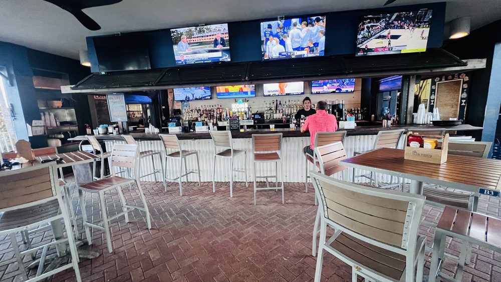 Blue Pointe Bar and Grill