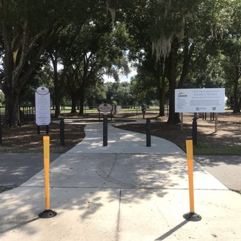 Dog Leg Woods - View from street. Parking is a few hundred yards north - Dog Parks Near Me - Lakeland, Florida Dog Leg Woods - View from street. Parking is a few hundred yards north - Dog Parks Near Me - Lakeland, Florida