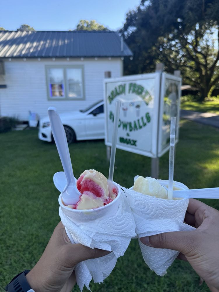 Brain Freeze Snowballs Logo