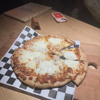 Pomona Cider - Cheese pizza - Cideries Near Me - Milwaukee, Wisconsin Pomona Cider - Cheese pizza - Cideries Near Me - Milwaukee, Wisconsin