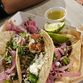 El Cartel - Tacos de carne asada - Mexican Near Me - Los Angeles, California El Cartel - Tacos de carne asada - Mexican Near Me - Los Angeles, California