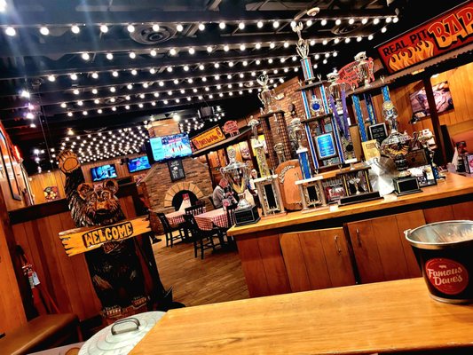 Famous Dave's Bar-B-Que by null