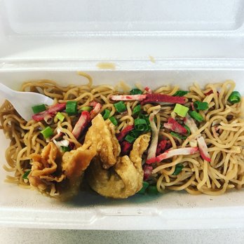 Manapua Truck - a take out container with noodles and chicken - Food Trucks Near Me Manapua Truck - a take out container with noodles and chicken - Food Trucks Near Me
