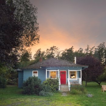 Bayside Cottages - Wisteria Cottage in Eastsound - Vacation Rentals Near Me - Olga, Washington