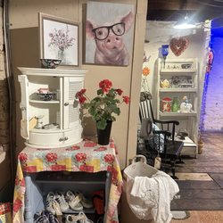 ETC by Southern Accents - "Linda Kay's Attic" one of the booths