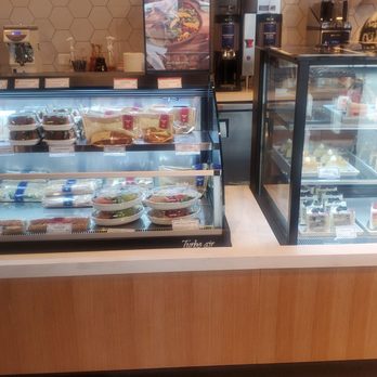 Paris Baguette - Bakeries Near Me - Glenview, Illinois