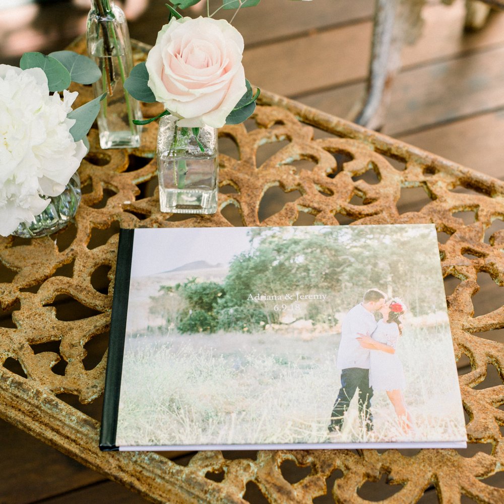 Petite Bouquet - Guestbook decor - Florists Near Me Petite Bouquet - Guestbook decor - Florists Near Me