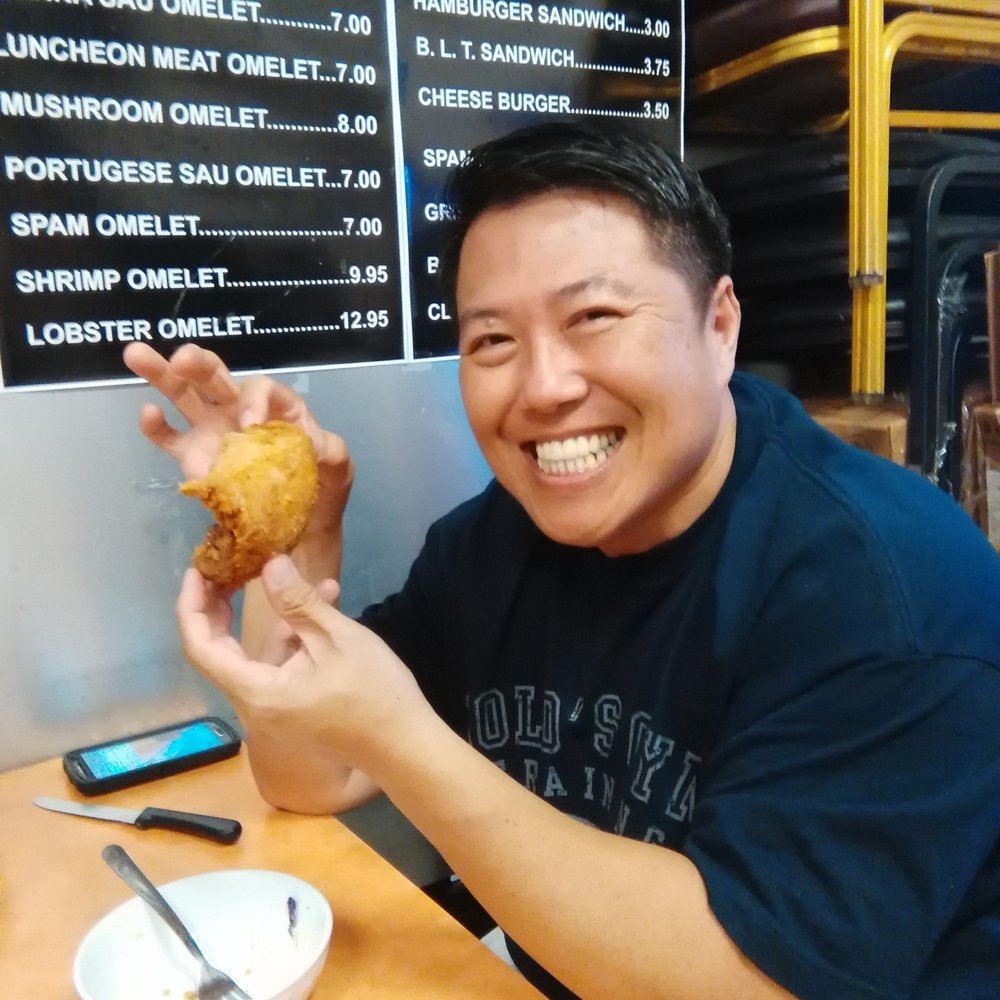 Ray's Café - Fran C. happy to get his chicken! - American Near Me - Honolulu, Hawaii Ray's Café - Fran C. happy to get his chicken! - American Near Me - Honolulu, Hawaii