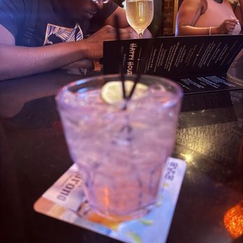 La Linea - Lounges Near Me - New York, New York