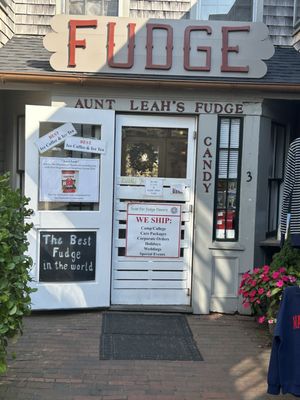 Aunt Leah's Fudge by null