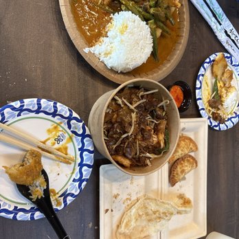 Kari House - Our 2nd time here. Me and my girlfriend love it here. Totally recommended. Staffs are friendly and service is great! - Malaysian Near Me - Sugar Hill, Georgia Kari House - Our 2nd time here. Me and my girlfriend love it here. Totally recommended. Staffs are friendly and service is great! - Malaysian Near Me - Sugar Hill, Georgia