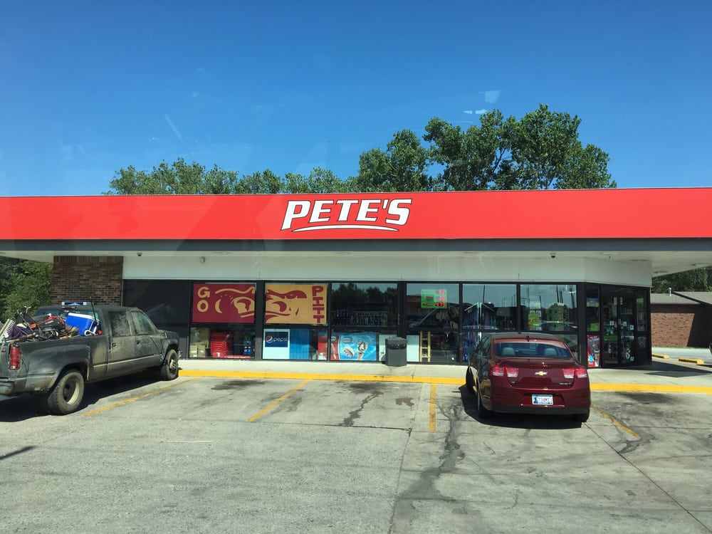 PETE’S Updated October 2024 3376 Parkview Dr, Pittsburg, Kansas
