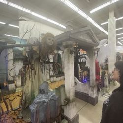Spirit Halloween