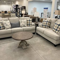 Missouri Furniture - Living room Overstock! Newly Reduced Prices.