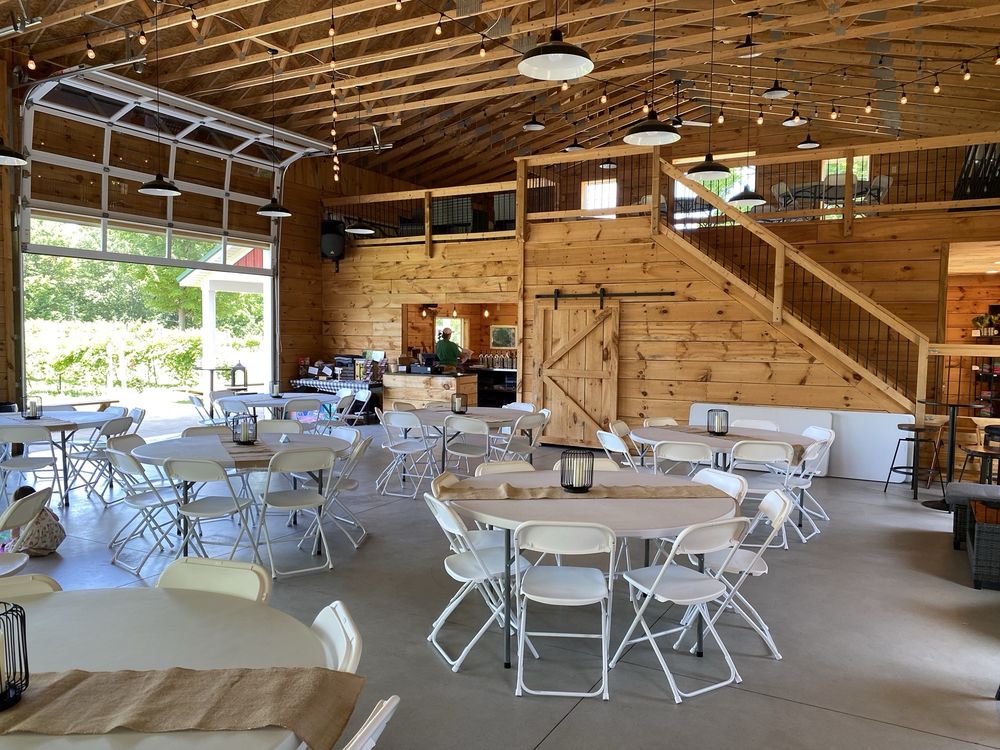 Pleasant Valley Farm and Vineyard Logo