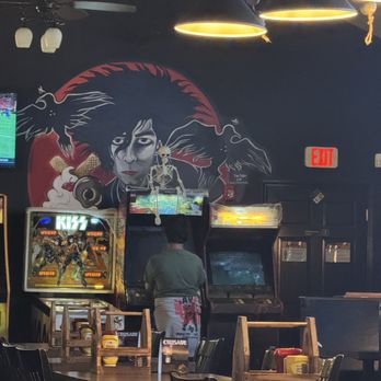 Crusade Burger Bar - Games - Burgers Near Me - Yorkville, Illinois