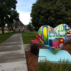 Broken Bow City Square Park - NE corner, these heart things are all over NE