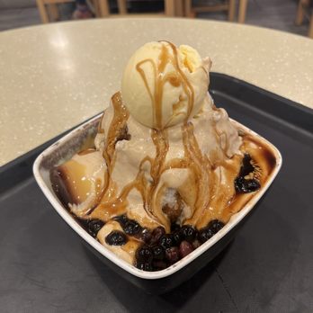 Meet Fresh - Black Sugar Boba Milky Shaved Ice (Medium) - Desserts Near Me - San Mateo, California Meet Fresh - Black Sugar Boba Milky Shaved Ice (Medium) - Desserts Near Me - San Mateo, California