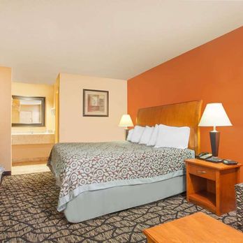 Days Inn by Wyndham Centerville - Guest room - Hotels Near Me - Centerville, Texas Days Inn by Wyndham Centerville - Guest room - Hotels Near Me - Centerville, Texas