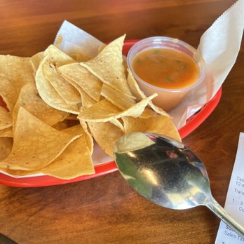 Michi Tacos - Chips and salsa - Tacos Near Me - Menifee, California
