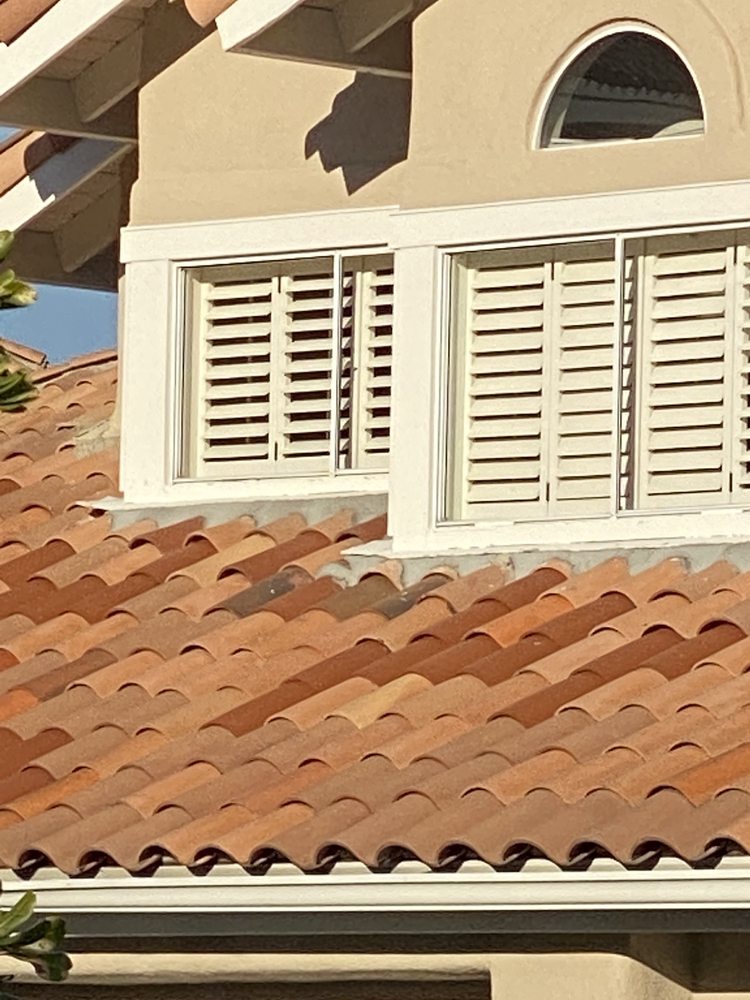 Slide of Mckay's Roofing