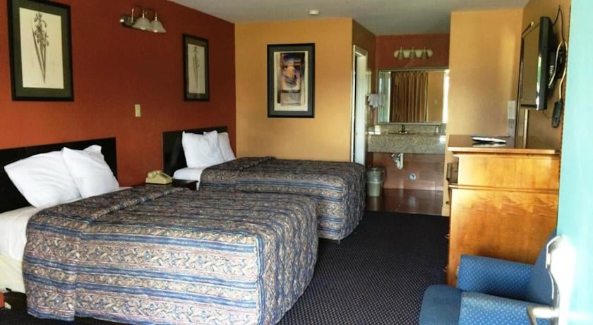Deluxe Motel