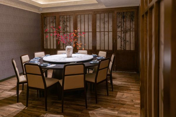 Chi Restaurant & Bar by null