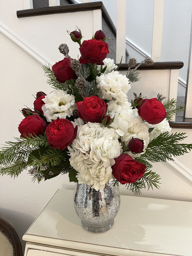 FLOWERS BY GINA JONES 19 Photos 12267 Malahini Pl, Victorville