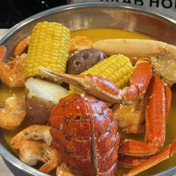 Waves Crab House - Seafood boil - Seafood Near Me - Wimauma, Florida