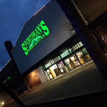 Sportsman's Warehouse - This place Sucks!!! - Outdoor Gear Near Me - Puyallup, Washington