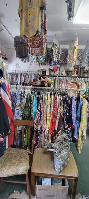 Bailey's Antiques and Aloha Shirts by null