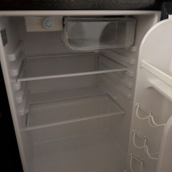 Calvert Hotel - Fridge - Hotels Near Me - Lewistown, Montana