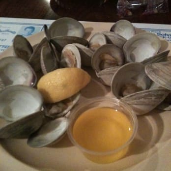 Beach Pub - Steamed clams - American Near Me - Virginia Beach, Virginia