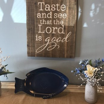 Blue Crab Restaurant - Part of the decor at Blue Crab. I like it! - Seafood Near Me - West Point, Virginia