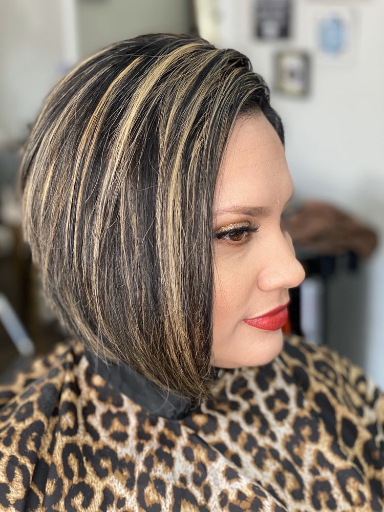 The Hair Room By Janeth Delacruz Logo