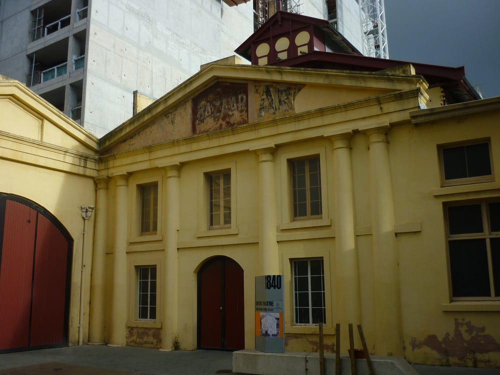 QUEEN’S THEATRE Updated September 2024 13 Photos Gilles Arcade