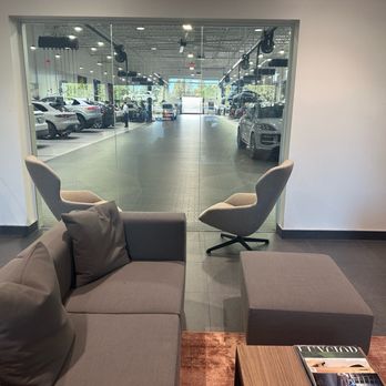 Porsche North Houston - Lounge, watch and admire as your Porsche gets serviced - Auto Repair Near Me - Houston, Texas Porsche North Houston - Lounge, watch and admire as your Porsche gets serviced - Auto Repair Near Me - Houston, Texas