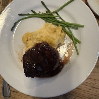 L May Eatery - Filet Mignon - Cocktail Bars Near Me - Dubuque, Iowa