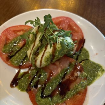 Le Grand - Caprese with burrata cheese - Breakfast & Brunch Near Me - Los Angeles, California