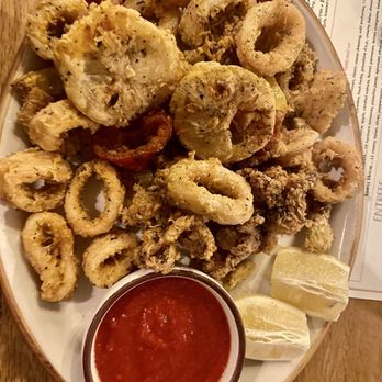Ovvio Italian Taverna - Calamari Fritti - Salad Near Me - Glenview, Illinois