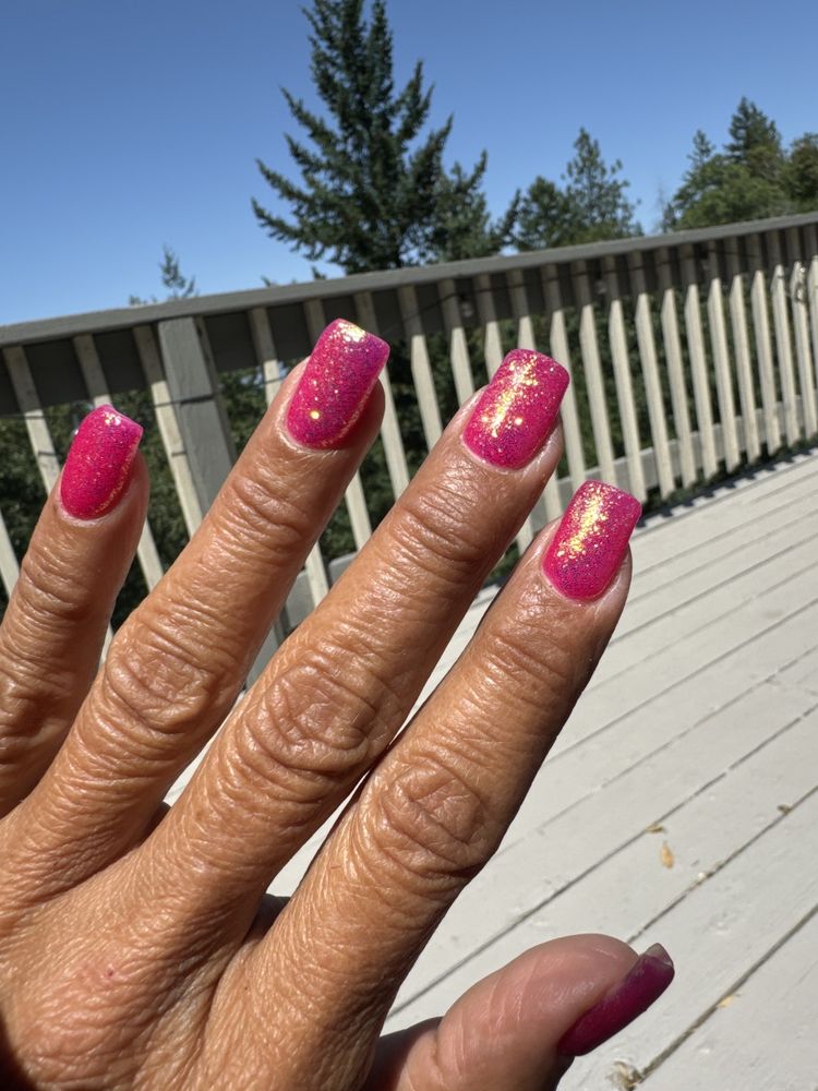 Nails By Sarah Carlson M-ANT Logo