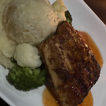 Prime 623 - Salmon - Bars Near Me - Brooklyn, New York