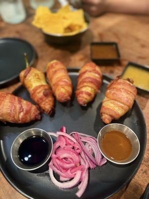 AMELIAS MEXICAN KITCHEN by null