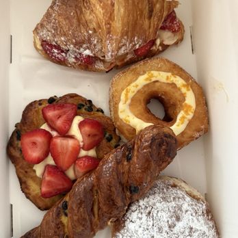 Paris Baguette - Bakeries Near Me - Brentwood, California Paris Baguette - Bakeries Near Me - Brentwood, California
