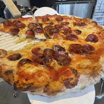 Brooksy's Brick Oven & Bar - 10" PEPPERONI PIZZA - Pizza Near Me - Andover, Massachusetts